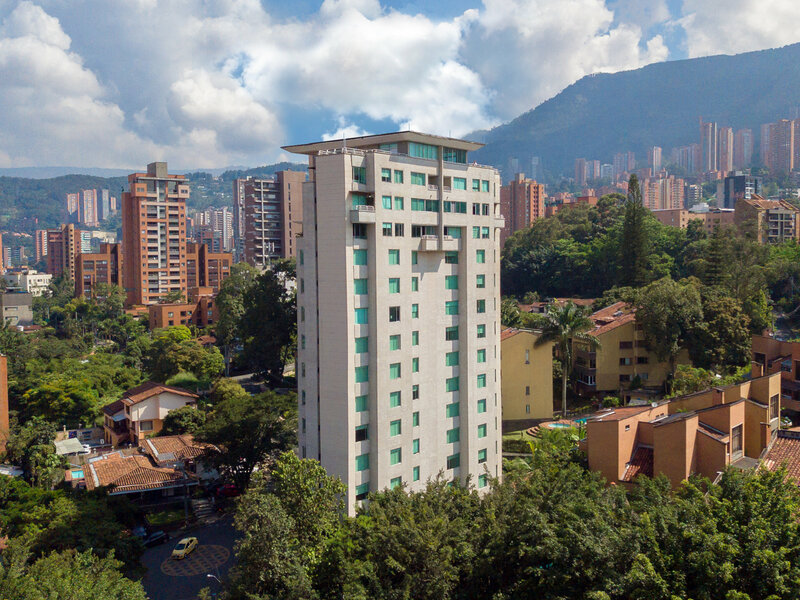 Гостиница Apartamentos Poblado Alejandría by Housy Host в Медельине