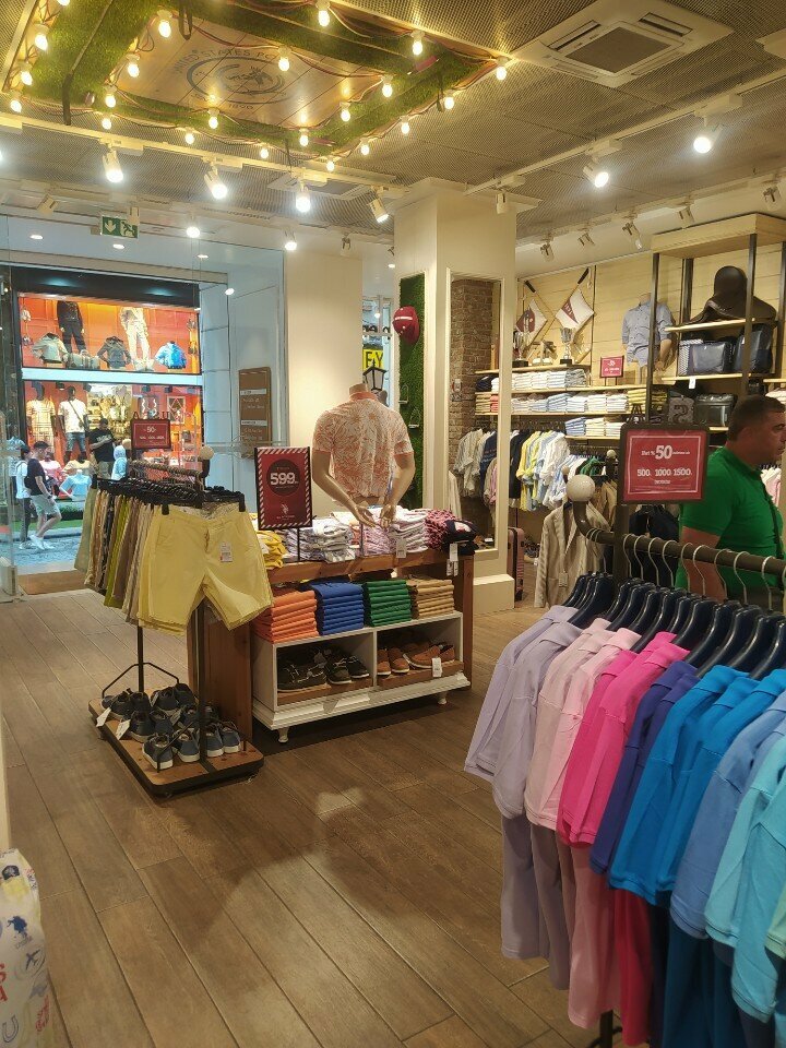 متجر ملابس U. S. Polo Assn ، اسطنبول، صورة