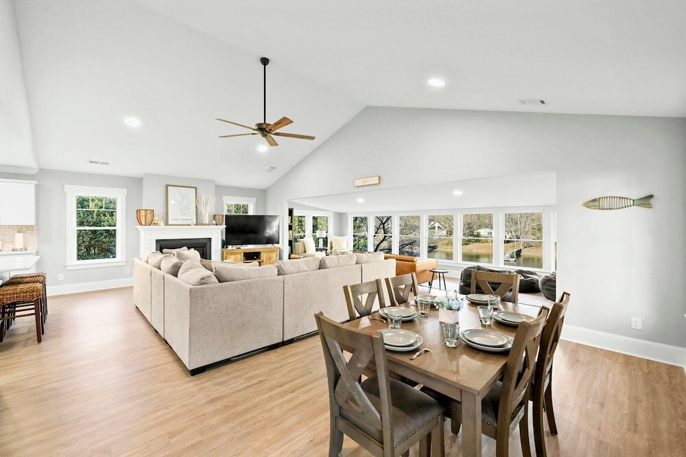 Фото Dock Days by Avantstay Swimming Platform, Dock