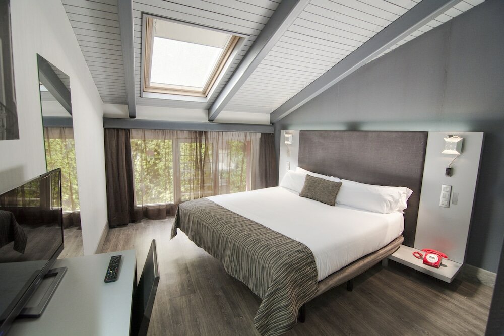 Фото Petit Palace Plaza España