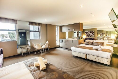 Гостиница Mvv Motel & Comfy Kew Apartment в Мельбурне
