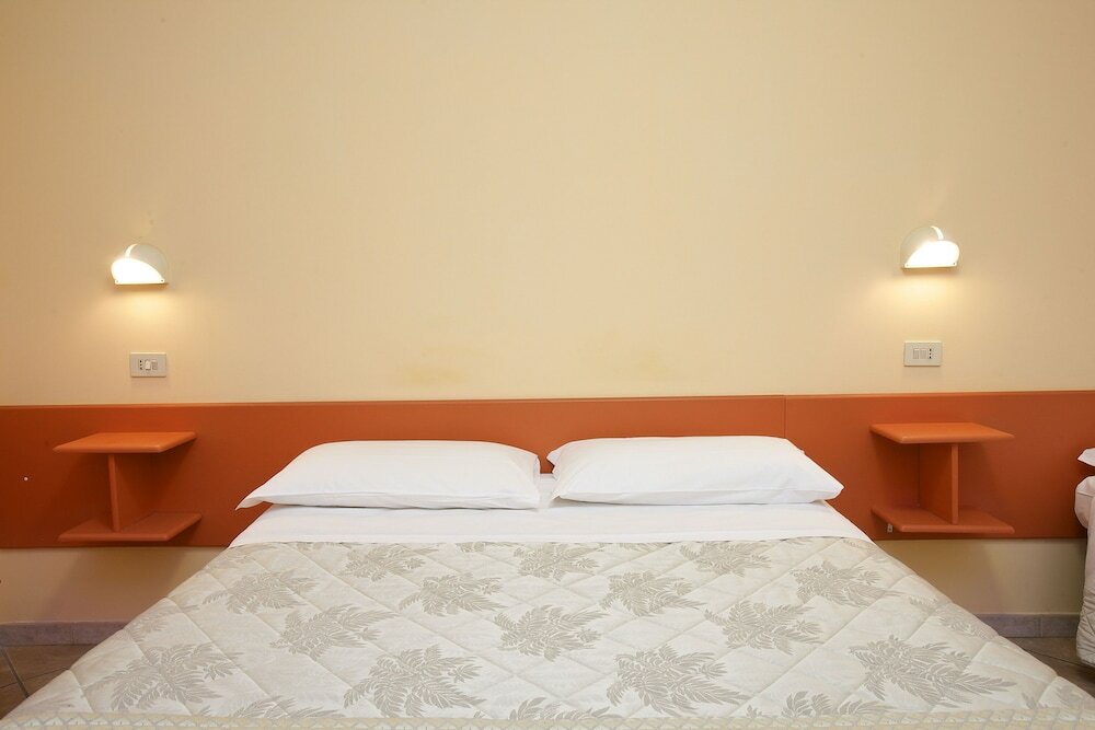 Фото Hotel Frate Sole