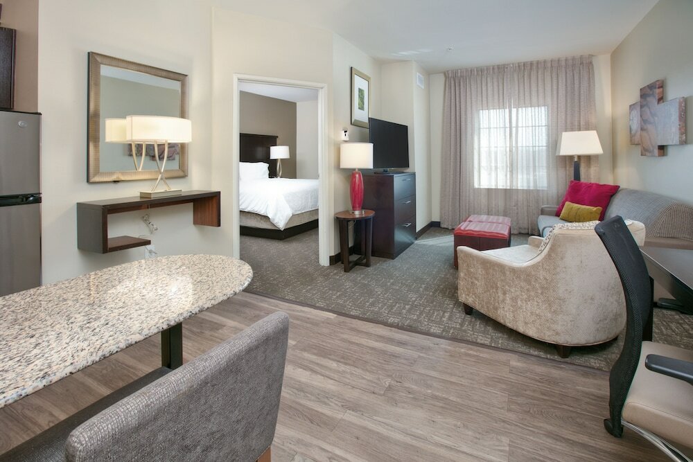 Фото Staybridge Suites Plano - Richardson Area, an Ihg Hotel