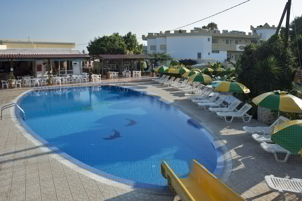 Фото Fili Hotel Apartments