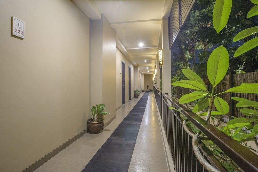 Фото D'Penjor Seminyak Hotel