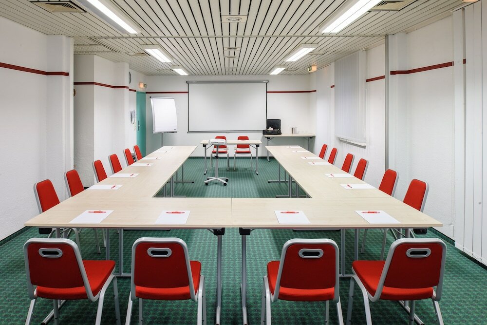 Фото Ibis Düsseldorf Hauptbahnhof