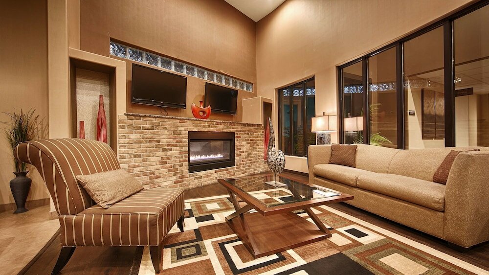 Фото Best Western Plus Lackland Hotel & Suites