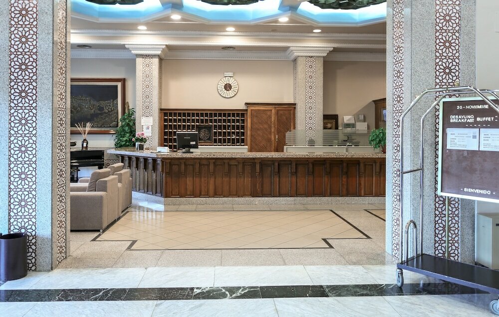 Фото Hotel Zentral Mayoral