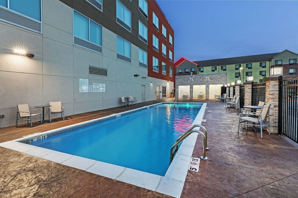 Фото Holiday Inn Express & Suites Tulsa Northeast - Owasso, an Ihg Hotel