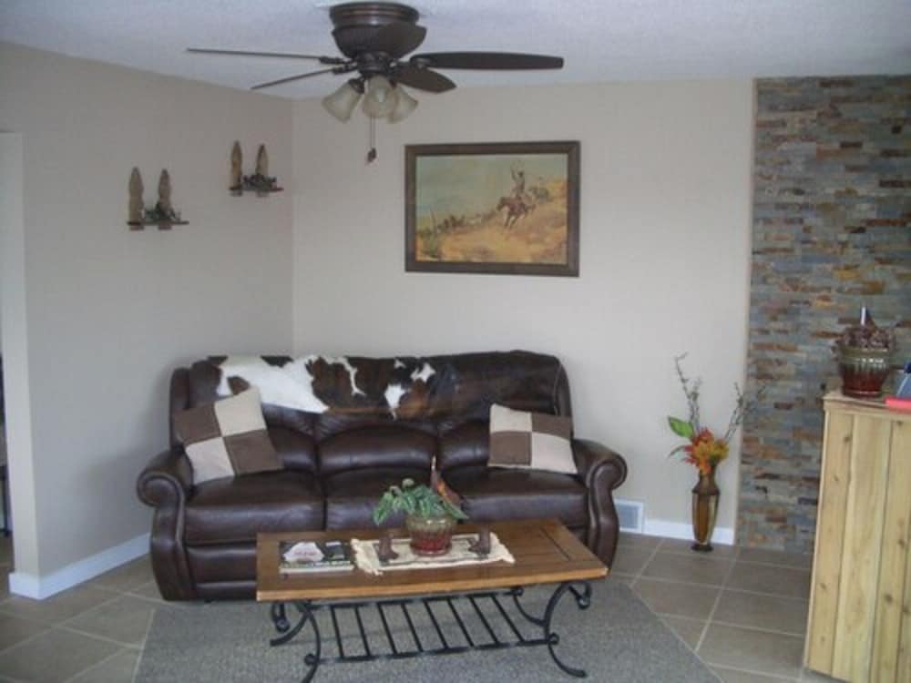 Фото Laramie Valley Inn