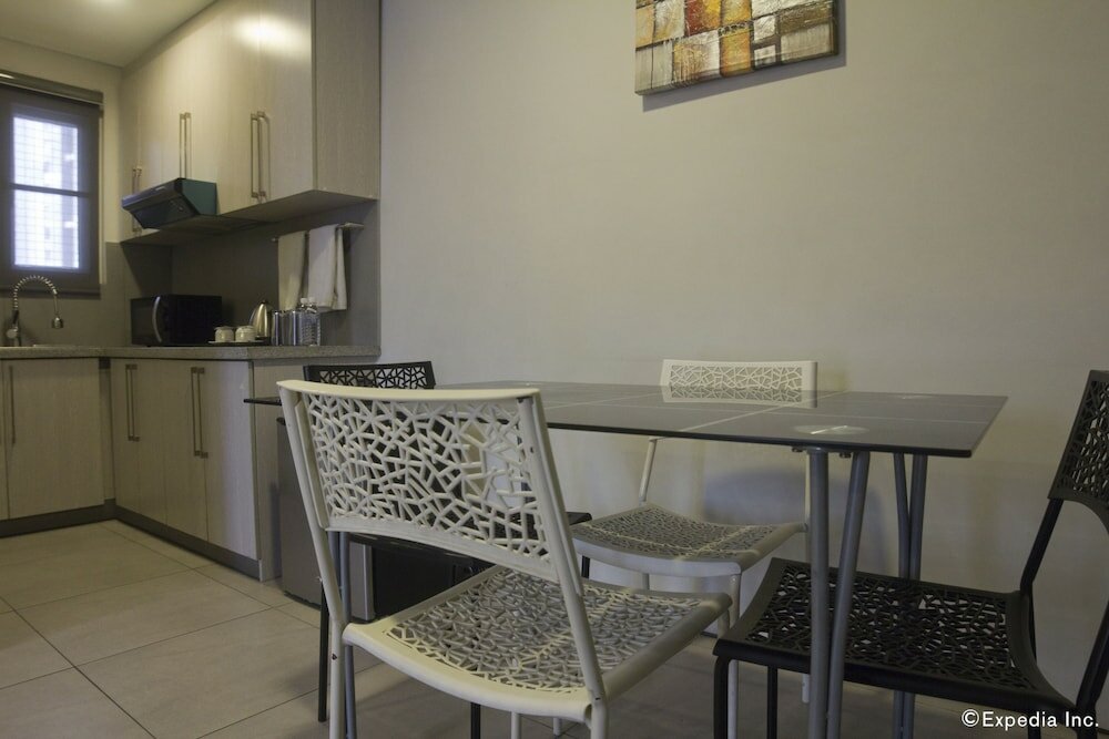 Фото Jade Hotel & Suites