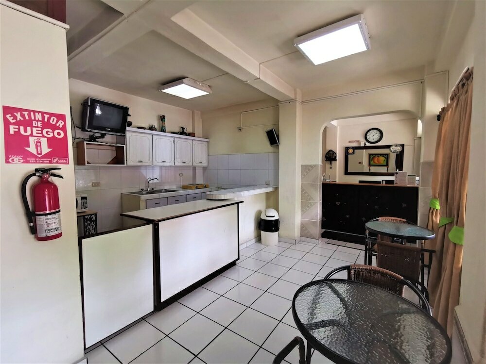 Фото Hotel Armonía Hostal