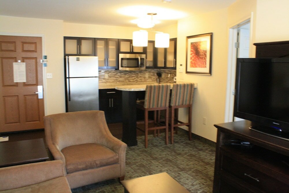 Фото Staybridge Suites Minot, an Ihg Hotel