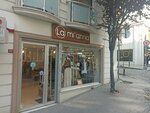 Lami'anna (İstanbul, Şişli, Cumhuriyet Mah., Arpa Suyu Sok., 23) ، متجر ملابس