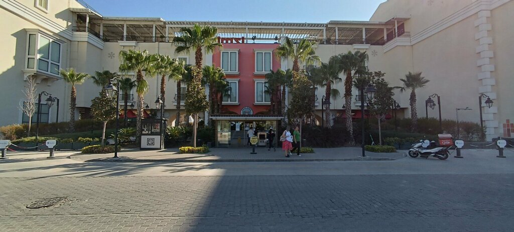 Clothing store Suvari, Izmir, photo