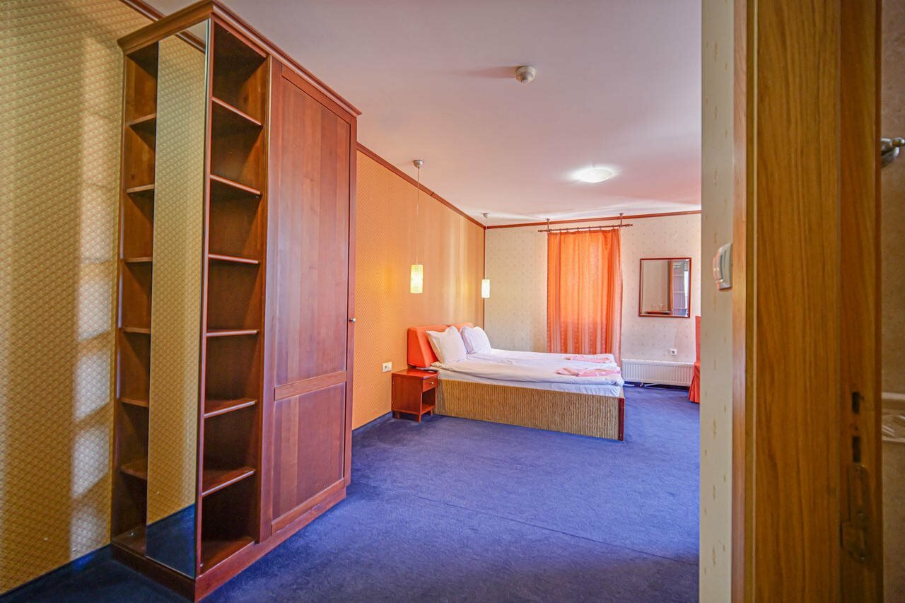 Фото Hotel Friends