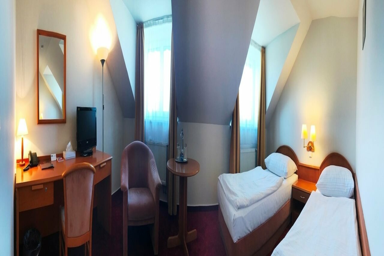 Фото Hotel Atrium