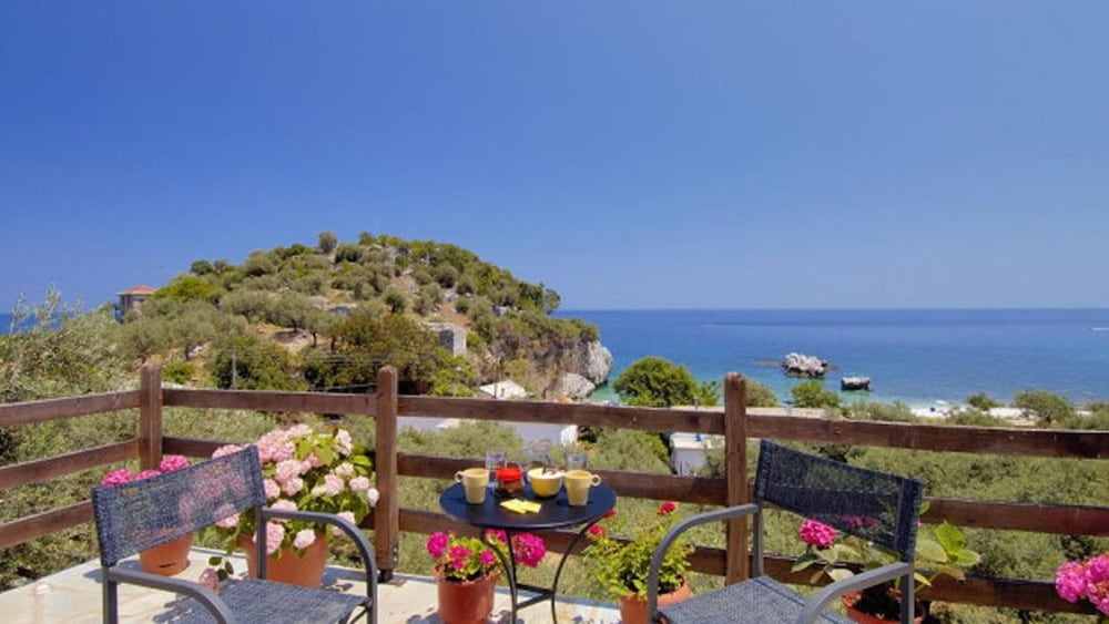 Фото Palia Damouchari