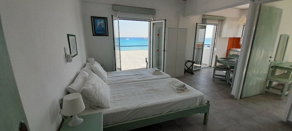 Фото Annoula Studio & Apartments