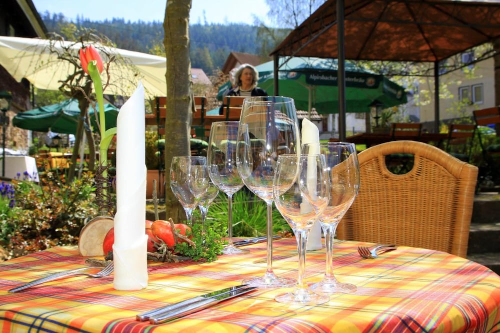 Фото Gutshof Hotel Waldknechtshof