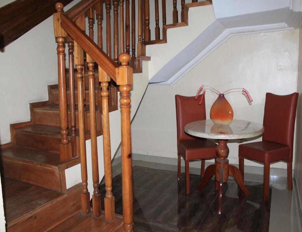 Фото Tyndale Residence Ltd