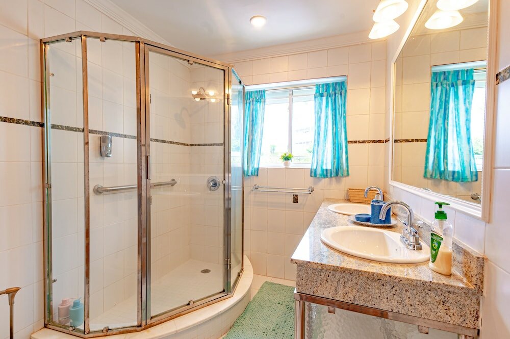 Фото Villa North Winds Orange Hill