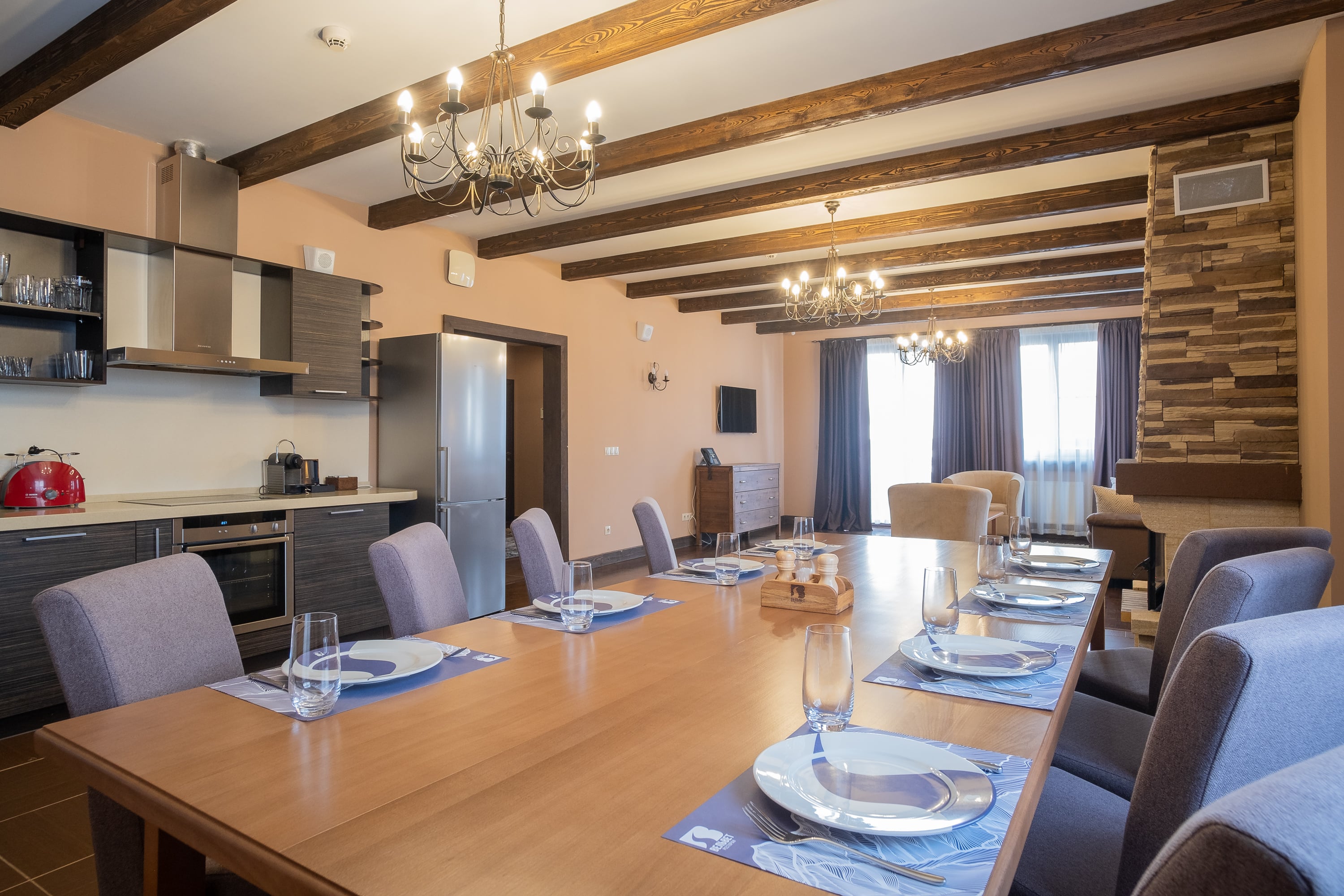 Фото Роза Шале