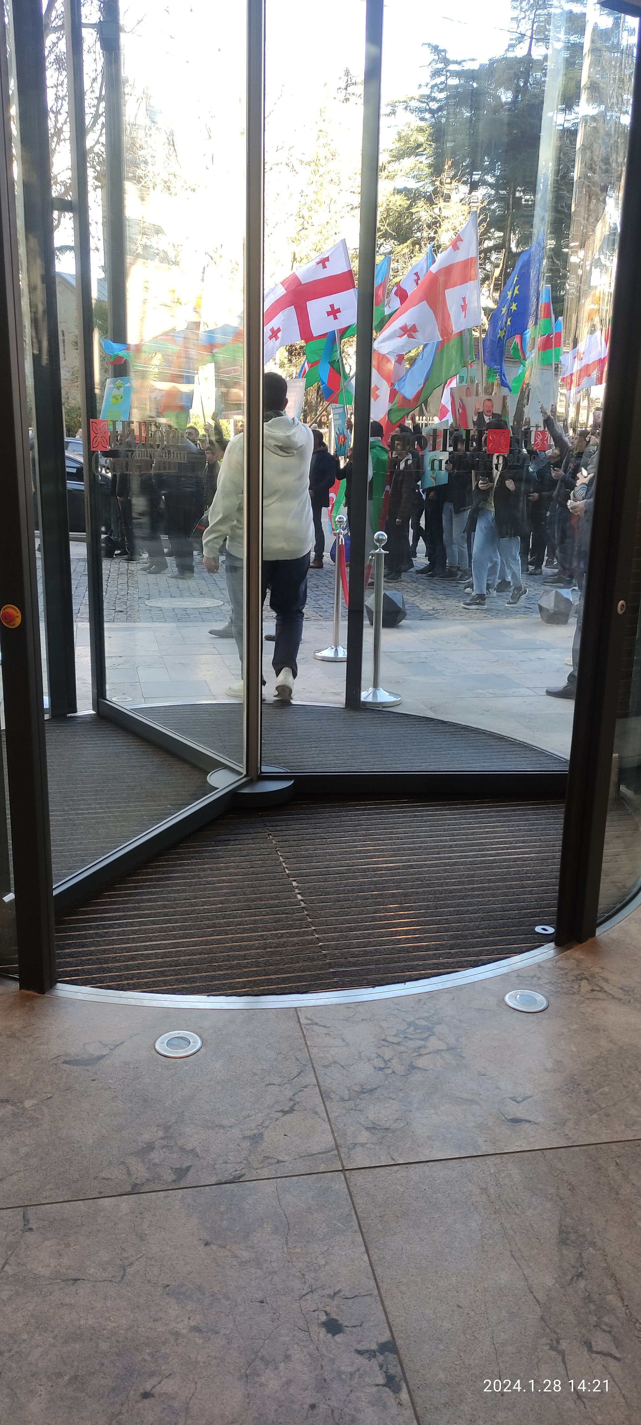 Фото Hilton Garden Inn Tbilisi Chavchavadze