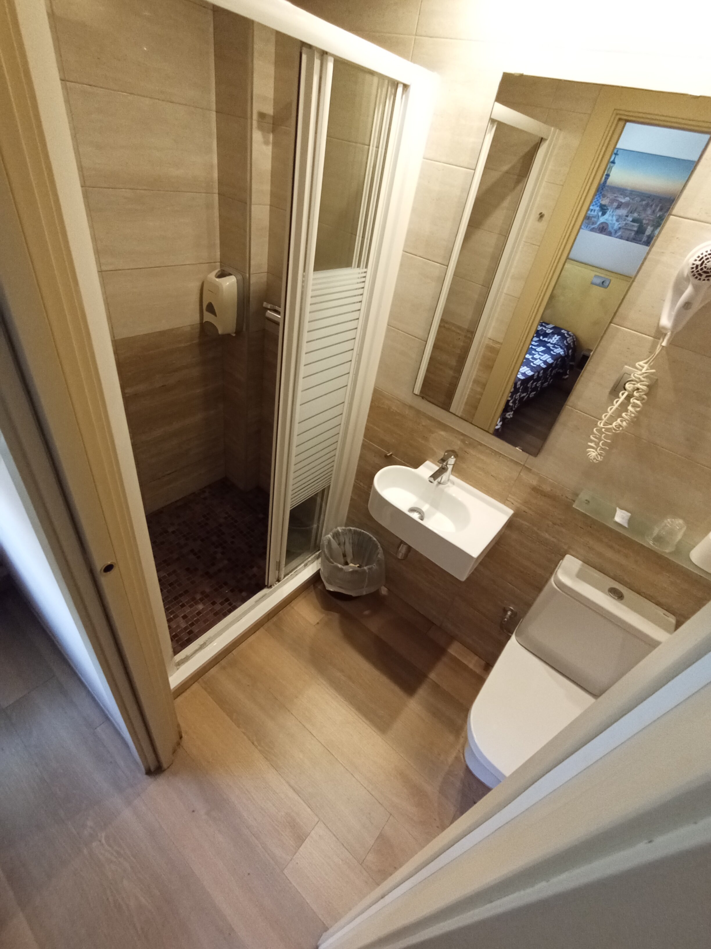 Фото Hostal Barcelona