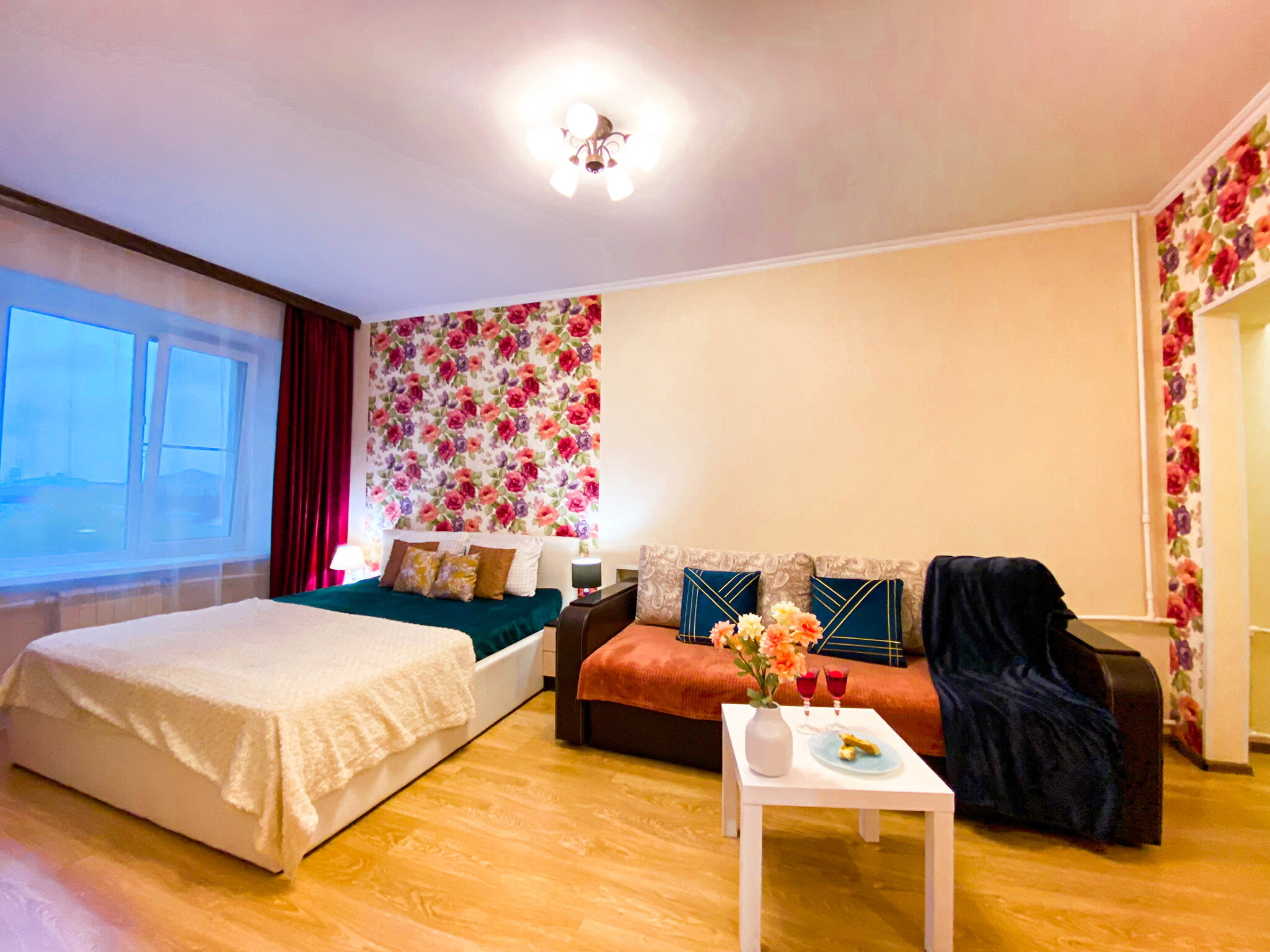 Фото Апартаменты Акварель на Горького 102