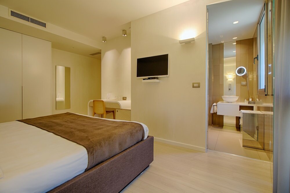 Фото The Rooms Apartments Tirana