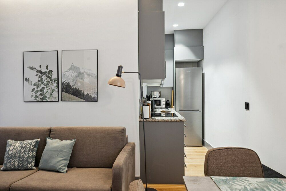 Фото Limehome Madrid Calle de Santa Ana