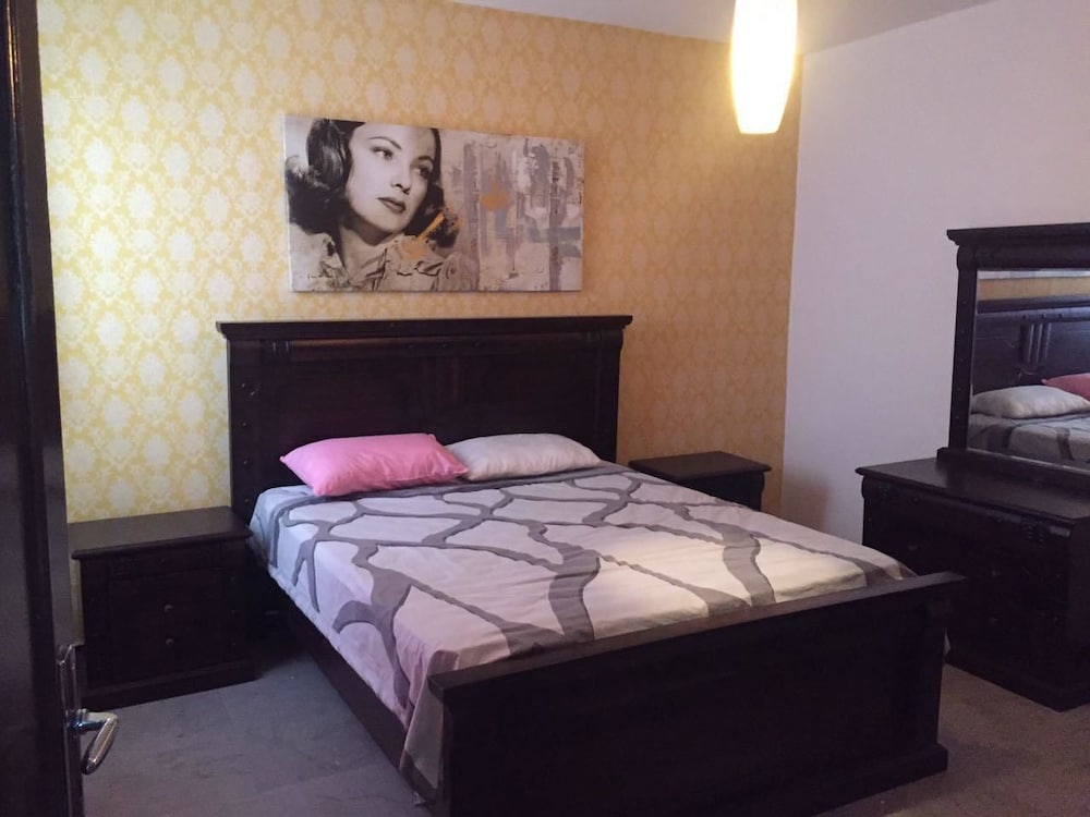 Фото Too Many Suites