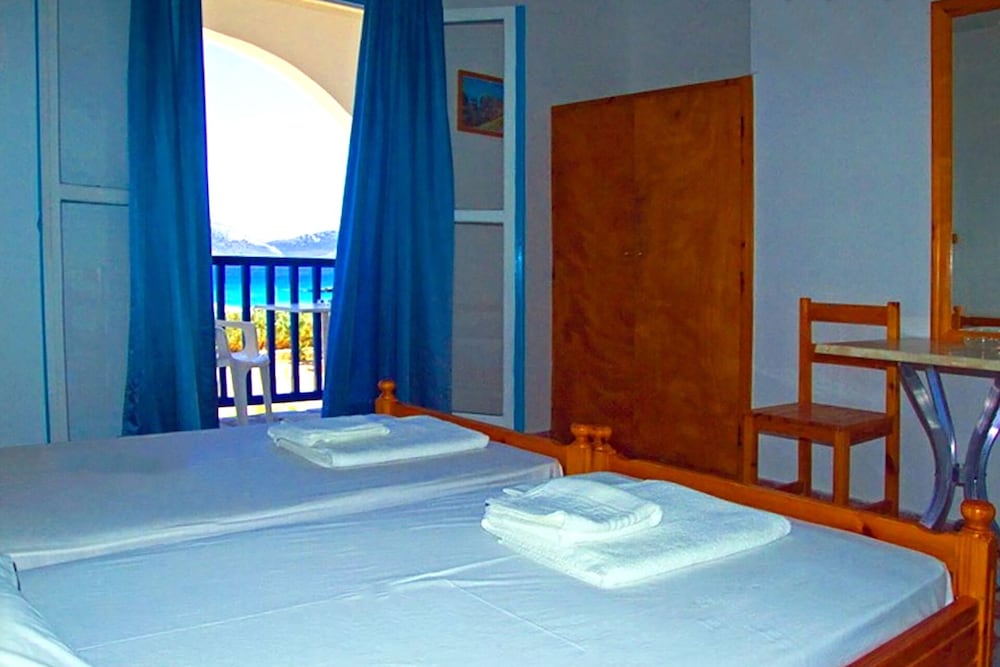 Фото Finikas Hotel