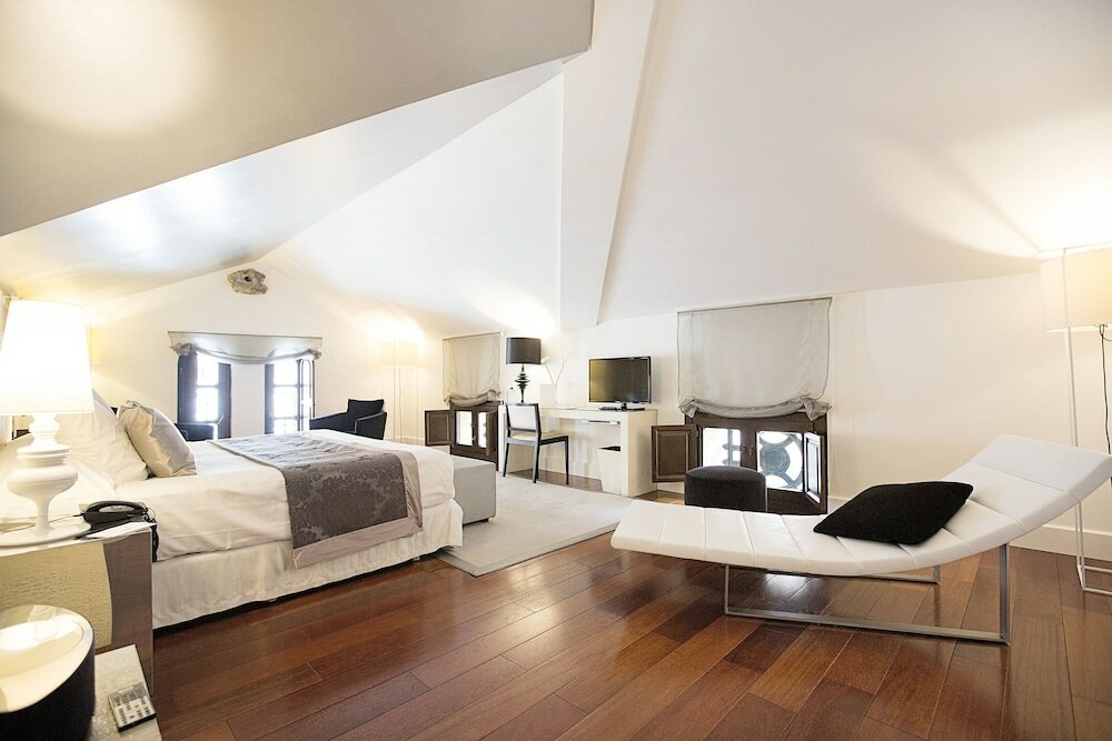 Фото 121540703827