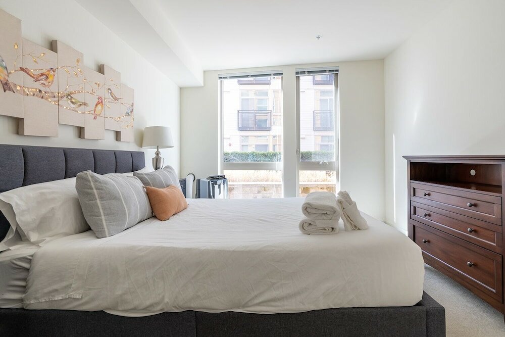 Фото Sophari Mercer Island Apartments