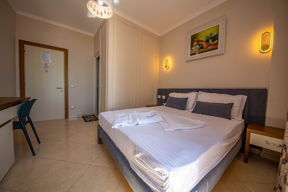 Фото Hotel Vila Misiri