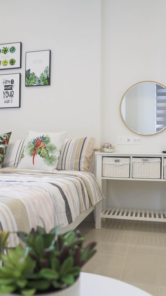 Фото Kyn Apartment Rivergate Residence