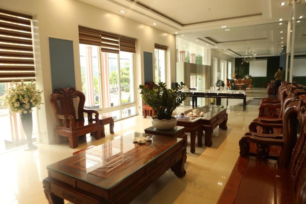 Фото Song Hong View Hotel