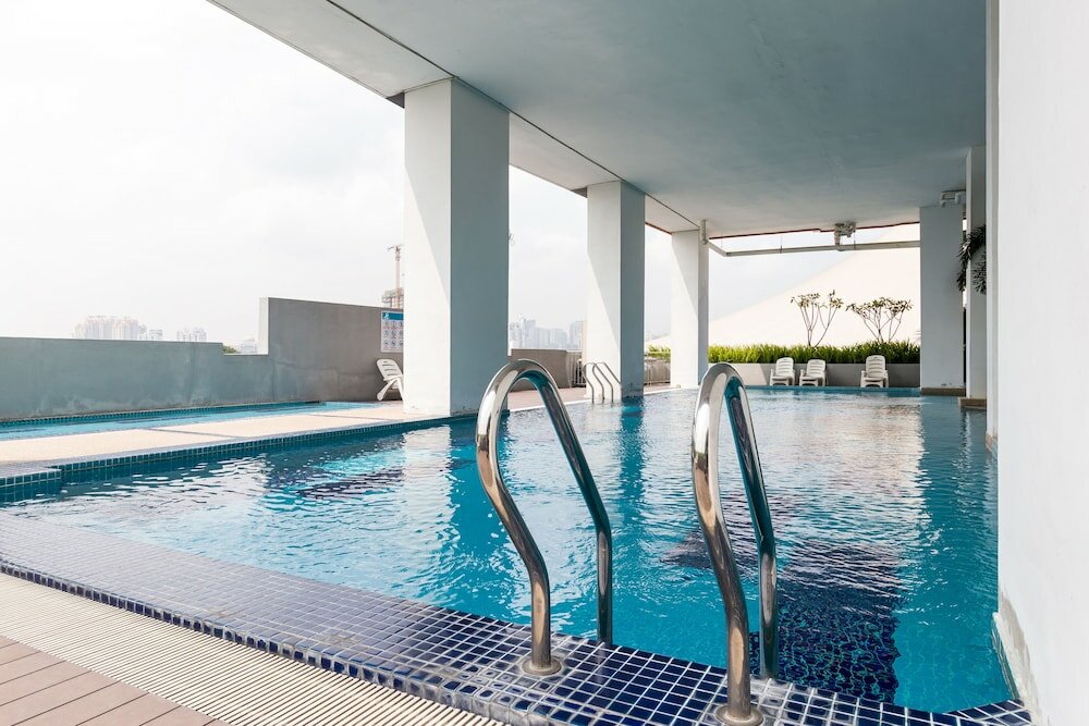 Фото Boulevard Service Suites at Jln Kuching