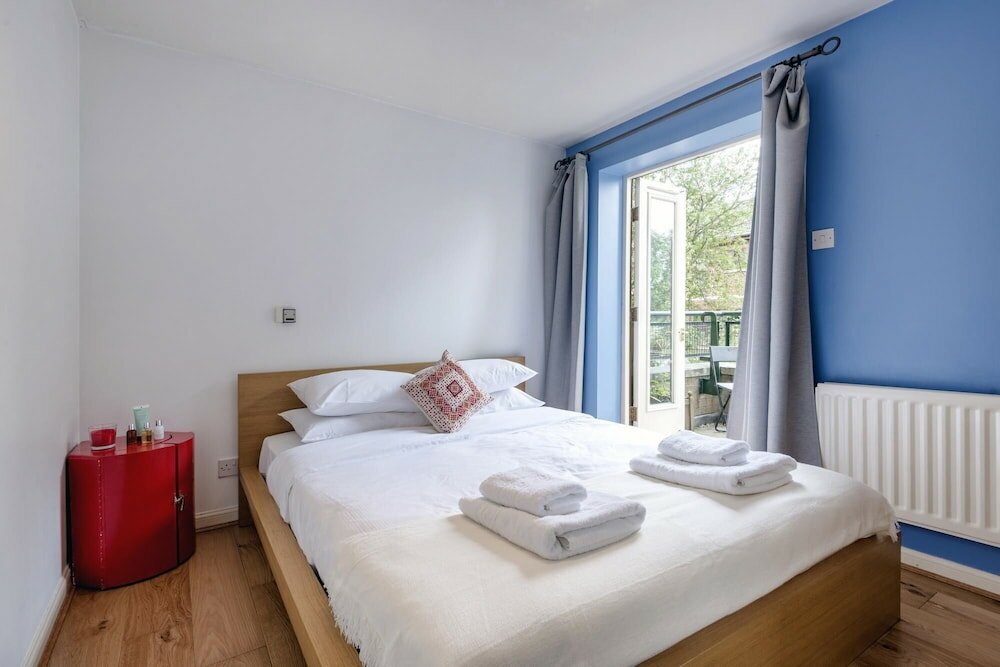 Фото Panoramic Docklands Home With Waterfront Views