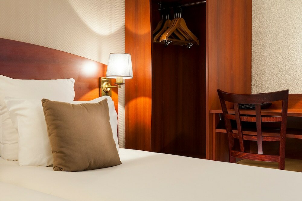 Фото Hôtel des Arcades Cachan