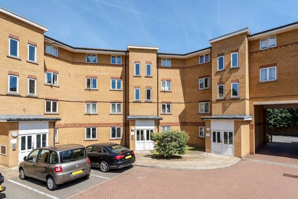 Фото 2 Bed Flat, Dedicated Workspace, Parking, 4ktv