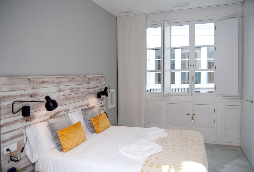 Фото Apartamentos Gadir Centro