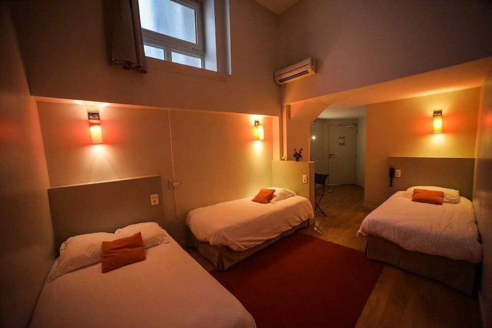 Фото Hotelo Lyon Charité