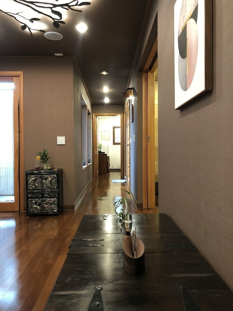 Фото Slow Tree House Hongdae - Caters to Women