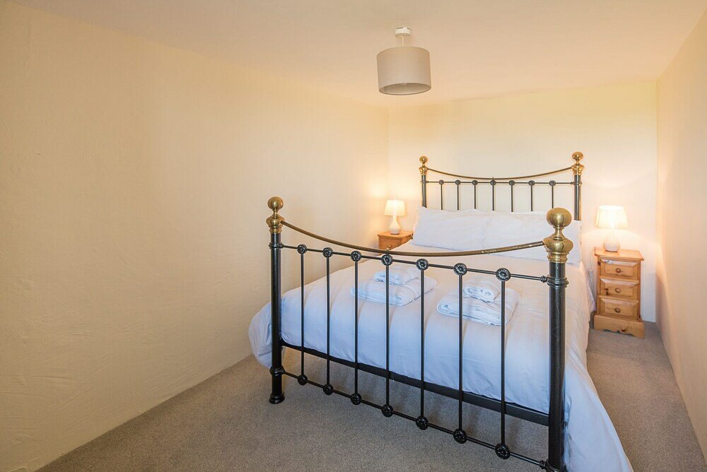 Фото Granary Cottage, Valley Farm Barns Snape