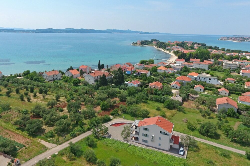 Фото Villa Olive Garden Apartments