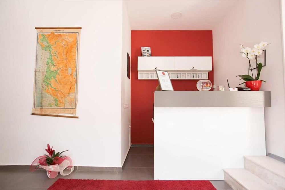 Фото Отель Liqeni Tirana