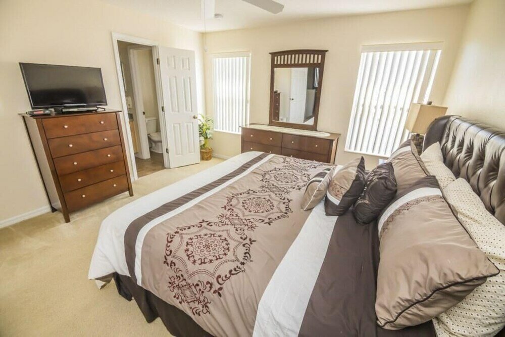 Фото Angelo & Linda's Fiesta Key Townhome